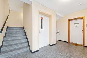 Kapitalanlage gesucht? Solide vermietete 4-Zimmer-Wohnung mit Loggia, Aufzug und zwei Stellplätzen – Die vollständige Adresse der Immobilie erhältst du vom Anbieter., 53123 Duisdorf, Bonn – Vorschaubild 11
