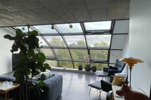 Modernes Penthouse – Loft mit 360° Blick über die Stadt 