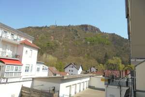 Bald frei !! Gemütliche Wohnung mit Balkon, EBK und Tageslichtbad in BME / Garage vorhanden