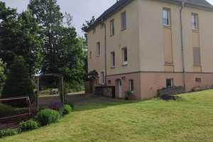 Gepflegtes Zweifamilienhaus mit schönem Grundstück – Zwickau (Kreis) – Vorschaubild 1