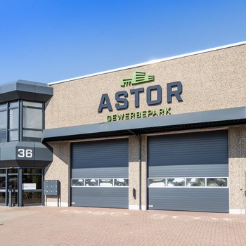 Vielseitige Nutzungsmöglichkeiten Lager / Produktion / Service in attraktive