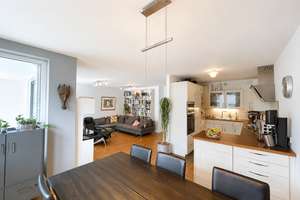 Ruhige Innenhoflage trifft Winterhuder Lebensqualität – 4 Zimmer mit Süd-Balkon – am Stadtpark – Himmelstraße 17B, 22299 Winterhude, Hamburg – Vorschaubild 5