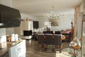 "Schöne, große 4-Zimmer-Wohnung im 1. Obergeschoss mit Kamin in Paderborn-Schloß Neuhaus, Bj. 2015 – Die vollständige Adresse der Immobilie erhältst du vom Anbieter., 33104 Schloß Neuhaus, Paderborn – Vorschaubild 4