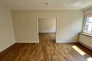 Attraktive Stadtwohnung mit moderner Einbauküche, Tageslichtbad und Balkon zum 15.6. – Neubrunnenstraße 00, 55116 Altstadt, Mainz – Vorschaubild 21