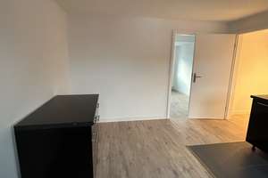 Dachgeschoss: Große & Feine 1 Zimmer mit Top-Einbauküche – Sudetenweg 27, 38448 Vorsfelde, Wolfsburg – Vorschaubild 6