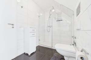 Exklusive Maisonette mit Galerie, 2 Balkonen mit Donaublick & 2 TG Stellplätzen in Ulm Gögglingen – Die vollständige Adresse der Immobilie erhältst du vom Anbieter., 89079 Gögglingen, Ulm – Vorschaubild 10