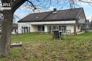 RESERVIERT!
Ruhig gelegenes Zweifamilienhaus mit Weitblick ins Grüne! – Kulmbach (Kreis) – Vorschaubild 1