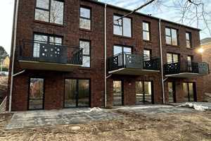 Provisionsfrei - Modernes Reihenmittelhaus, 5 Zimmer, 2 TL-bäder, Balkon und Terrasse in Borby – Rendsburg-Eckernförde (Kreis) – Vorschaubild 1