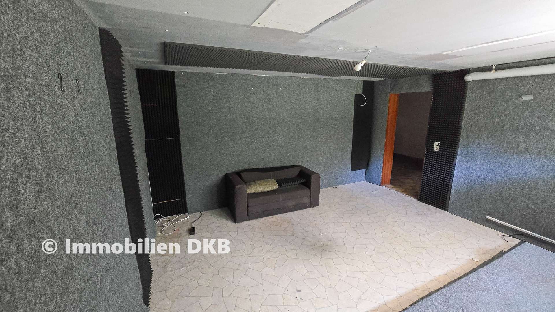 Immobilie in Bad Windsheim - RESERVIERT!!Wohnoase für die ganze Familie mit traumhaftem Garten - Preis VB - Bild 19