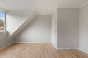 Hochwertig sanierte Wohnung mit Einbauküche und Garage! – Bergischer Ring 41, 42113 Uellendahl-Katernberg, Wuppertal – Vorschaubild 12