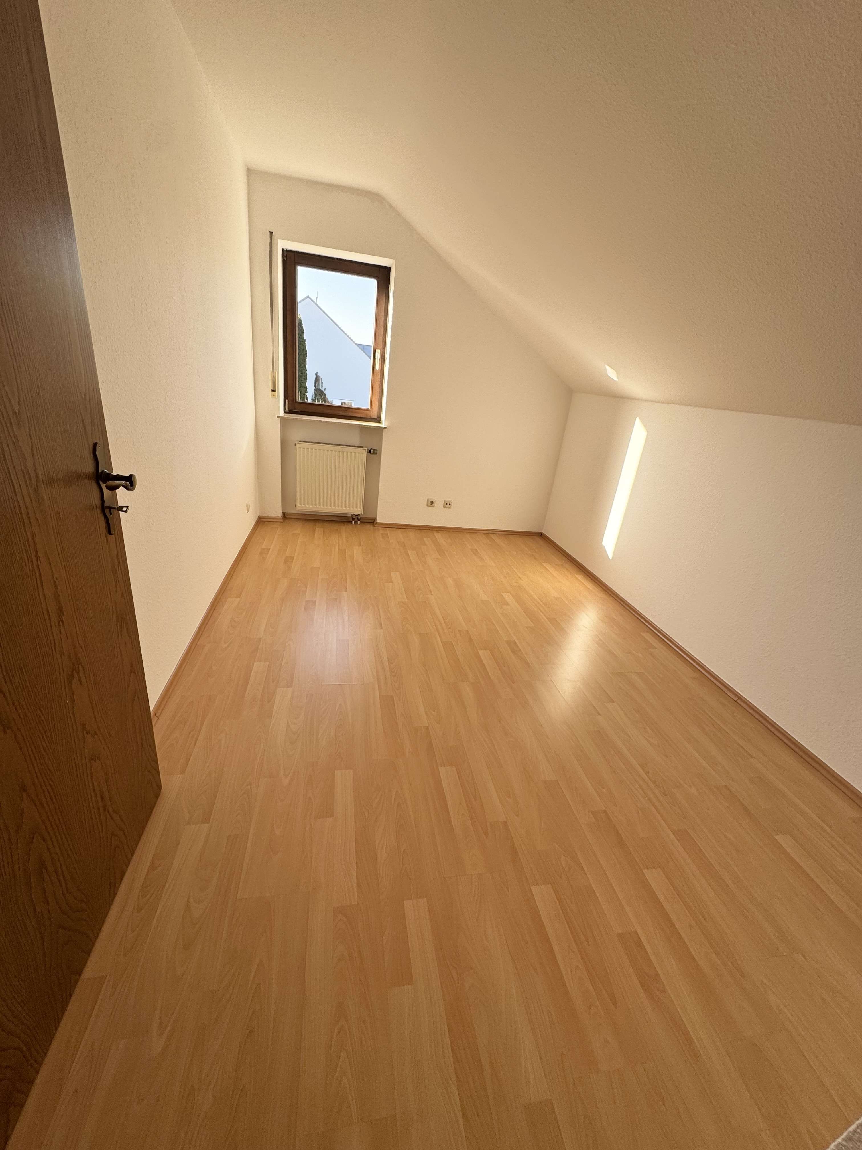 Immobilie in Hünfeld - Einfamilien-Wohnhaus mit Einliegerwohnung in bester Lage zu verkaufen ! - Bild 8