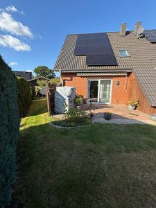 Zuhause im Norden: PV + Kamin: Sonnige Haushälfte in Kropp
