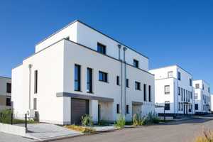 Großzügig wohnen. Gesund leben. - Familienglück auf ca. 257 m² - Villa Ontario in Bierstadt – Anhalterweg 2, 65191 Wiesbaden – Vorschaubild 1