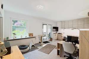 "Modern, saniert und mit eigenem Garten" -  Erdgeschosswohnung in zentraler Lage