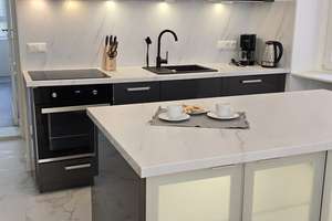 Modernisierte Altbauwohnung in super Lage in Wilmersdorf. Furnished apartment in City West. – Kantstrasse 66, 10627 Charlottenburg, Berlin – Vorschaubild 14