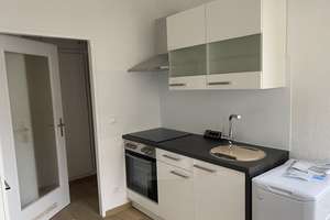 ** Studieren in Karlsruhe = Möblierte 1- Zimmer Wohnung mit Balkon unweit der Uni – Kreuzstr. 3, 76133 Innenstadt-Ost, Karlsruhe – Vorschaubild 3
