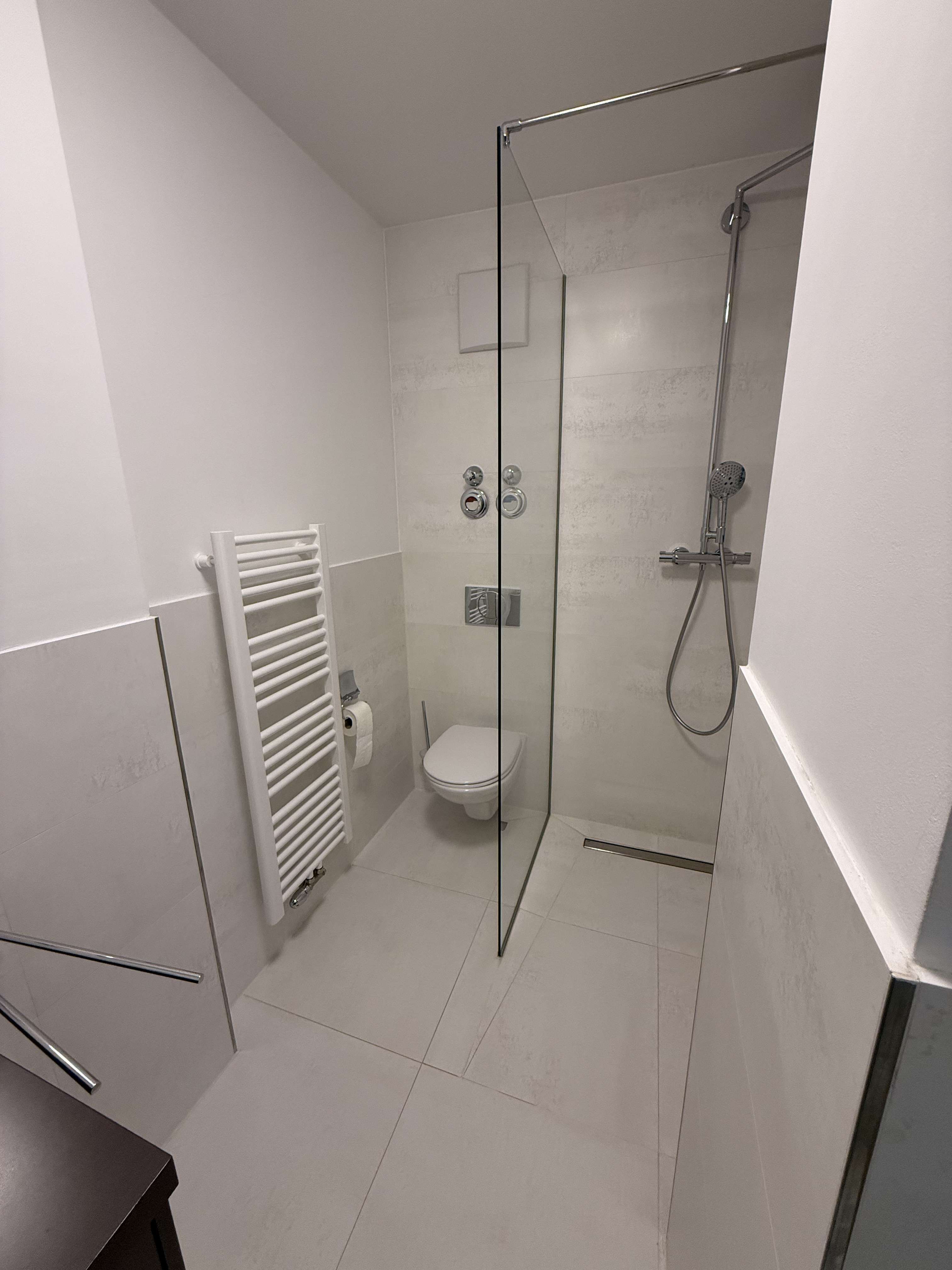 Immobilie in Grabenstätt - Chiemseenähe! Exklusive 3-Zimmer-Wohnung mit Bergblick und großer Terrasse - Bild 13