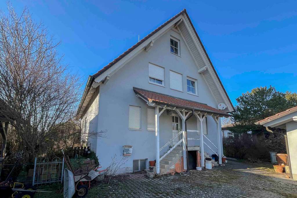 Immobilie in Steinfeld - Freistehendes Einfamilienhaus mit Doppelgarage und großem Grundstück in Hausen/Steinfeld - Bild 0