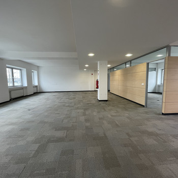 Im Alleinauftrag! Modernes Büro mit perfekter Autobahnanbindung in Köln-Bilderstöckchen