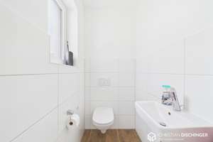 Modernes Stadthaus mit Dachterrasse, PV-Anlage & familienfreundlichem Grundriss – Die vollständige Adresse der Immobilie erhältst du vom Anbieter., 93055 Burgweinting-Harting, Regensburg – Vorschaubild 16