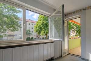 Gut geschnittene, renovierungsbedürftige 3 Zimmer Wohnung
 mit Süd-Loggia- sofort bezugsfrei- – Die vollständige Adresse der Immobilie erhältst du vom Anbieter., 80686 Friedenheim, München – Vorschaubild 4