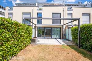 Stilvoll wohnen mit Komfort – hochwertiges Reihenmittelhaus mit Dachterrasse, Garten und zwei Tiefga – Die vollständige Adresse der Immobilie erhältst du vom Anbieter., 71065 Sindelfingen – Vorschaubild 9