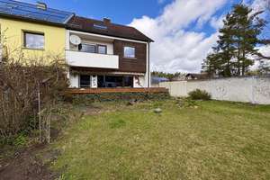 Riesen Garten! Großzügiges Reiheneckhaus mit Balkon & Garage – Die vollständige Adresse der Immobilie erhältst du vom Anbieter., 91056 In der Reuth, Erlangen – Vorschaubild 2