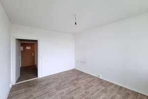 Weitblick genießen! 1-Zimmer-Wohnung im 14. OG zu vermieten - AB SOFORT! – Albert-Wolf-Platz 1, 1239 Prohlis-Süd, Dresden – Vorschaubild 2