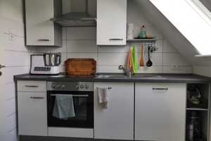 Freundliche und modernisierte 3-Raum-DG-Wohnung in Dortmund-Oestrich – Am Hölzgen 1, 44357 Dortmund – Vorschaubild 2