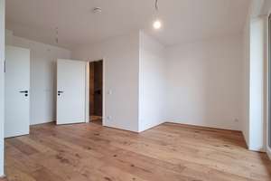 ENTSPANNTES WOHNEN DIREKT AM RHEIN MIT BLICK INS HAFENBECKEN.  – 55120 Neustadt, Mainz – Vorschaubild 8