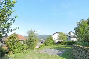 Mehrfamilienhaus mit drei Wohneinheiten, Garagen, Garten Streuobstwiese und Mega-Fernblick! – Trier-Saarburg (Kreis) – Vorschaubild 11