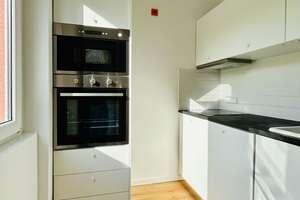 Lichtdurchflutete Wohnung mit außergewöhnlich großem Grundstücksanteil und parkähnlichem Blick – Storkower Straße 68, 10409 Prenzlauer Berg, Berlin – Vorschaubild 20