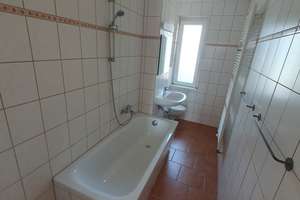 *Familiäre und zentrale Wohnung mit Balkon und Tageslichtbad* – Olvenstedter Straße 32, 39108 Stadtfeld Ost, Magdeburg – Vorschaubild 6