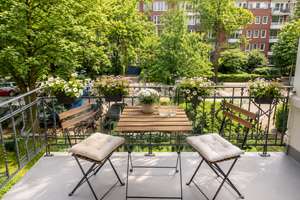 Jugendstil-Grandesse am Innocentiapark:  217 m²,  6,5 Zimmer  &  zwei Balkone in Harvestehude – Die vollständige Adresse der Immobilie erhältst du vom Anbieter., 20144 Harvestehude, Hamburg – Vorschaubild 7