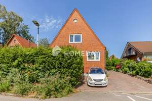 Handwerker aufgepasst! Einfamilienhaus mit fünf Zimmern, Nebengebäude und Garten in Oldenburg/H. – Die vollständige Adresse der Immobilie erhältst du vom Anbieter., 23758 Oldenburg in Holstein – Vorschaubild 5