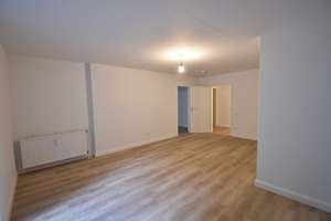 Renoviert Wohnen! Barrierefreie 2-Zi-Whg mit Balkon – Schleswiger Straße 44, 42107 Elberfeld, Wuppertal – Vorschaubild 2