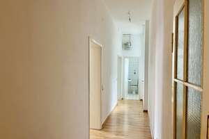 Altbauwohnung mit verglaster Sonnenloggia - 
Wohnen im Herzen von S-West – Die vollständige Adresse der Immobilie erhältst du vom Anbieter., 70197 Rotebühl, Stuttgart – Vorschaubild 14