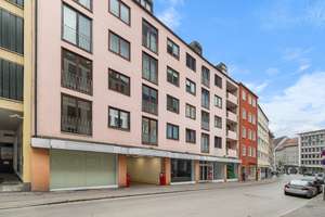 Sehr helle und geräumige 3-ZKB in zentraler Lage in der Augsburger Innenstadt – Die vollständige Adresse der Immobilie erhältst du vom Anbieter., 86152 Innenstadt. Sankt Ulrich-Dom, Augsburg – Vorschaubild 6