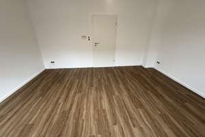 Renovierte  Wohnung in Wuppertal Barmen im Grünen mit Stellplatz – Futterstrasse 10, 42287 Barmen, Wuppertal – Vorschaubild 2