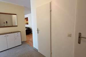 Exklusive 3-Zimmer-Wohnung mit Pool & Sauna in Düsseldorf-Niederkassel (Grenze Oberkassel) – Die vollständige Adresse der Immobilie erhältst du vom Anbieter., 40547 Niederkassel, Düsseldorf – Vorschaubild 15