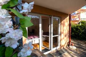 Top-Lage und bezugsfrei: 1-Zimmer-Wohnung mit sonniger Terrasse an der weißen Elster