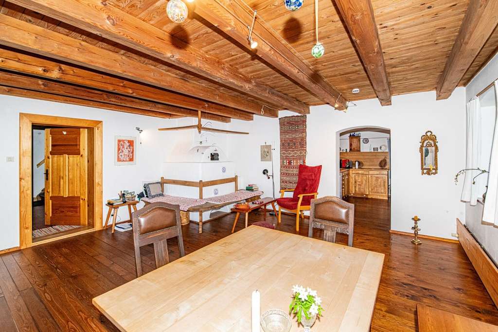 Immobilie in Weiding - „Idyllisches Bauernhaus mit Teich & eigener Quelle – Ruhe, Natur und Geschichte vereint“ - Bild 3