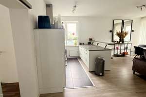Sehr schöne FRISCH RENOVIERTE 2-Zimmer Wohnung! – Die vollständige Adresse der Immobilie erhältst du vom Anbieter., 47198 Alt-Homberg, Duisburg – Vorschaubild 2