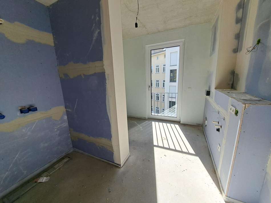 Badezimmer mit Wanne und Dusch