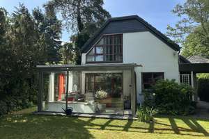 Architektenhaus in idyllischer Wannsee-Lage