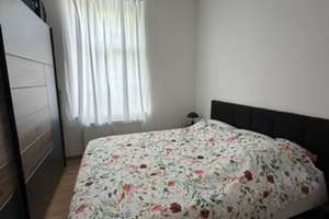 Altbau-Charme pur: 2-Zimmer-Wohnung mit Balkon mitten in Augsburg – kurzfristig bezugsfrei- – Volkhartstraße 18, 86152 Georgs- und Kreuzviertel, Augsburg – Vorschaubild 14