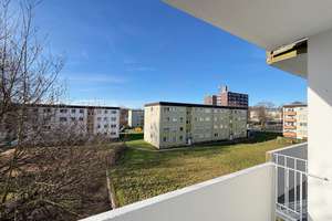 3-Zimmer-Wohnung mit Balkon in Lev. Steinbüchel – Theodor-Heuss-Ring 100, 51377 Steinbüchel, Leverkusen – Vorschaubild 2