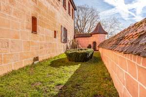 Amtsschloss Nürnberg – Schloss Lonnerstadt mit Geschichte und Zukunft *Provisionsfrei* – Die vollständige Adresse der Immobilie erhältst du vom Anbieter., 90402 Altstadt, St. Lorenz, Nürnberg – Vorschaubild 4
