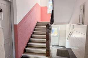 "Top Lage Nürnberg Luitpoldviertel" Charmante 3-Zi-Altbau-ETW in gepflegtem MFH mit Balkon – Die vollständige Adresse der Immobilie erhältst du vom Anbieter., 90461 Glockenhof, Nürnberg – Vorschaubild 2