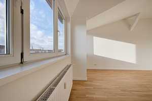 °°Erstbezug nach SANIERUNG: Sonnig DG-WOHNUNG mit Weitblick im Szenekiez – sofort BEZUGSFREI! – Prenzlauer Allee 175a, 10439 Berlin – Vorschaubild 9